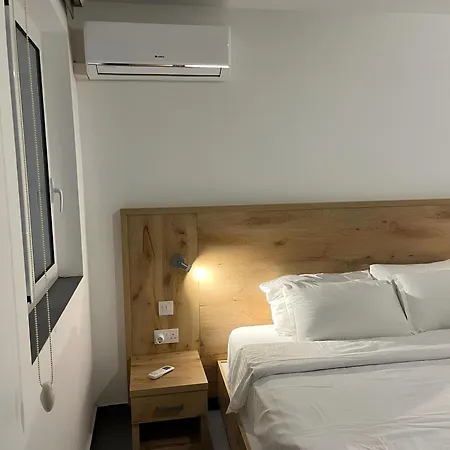 Charming Lower-level Apartament *